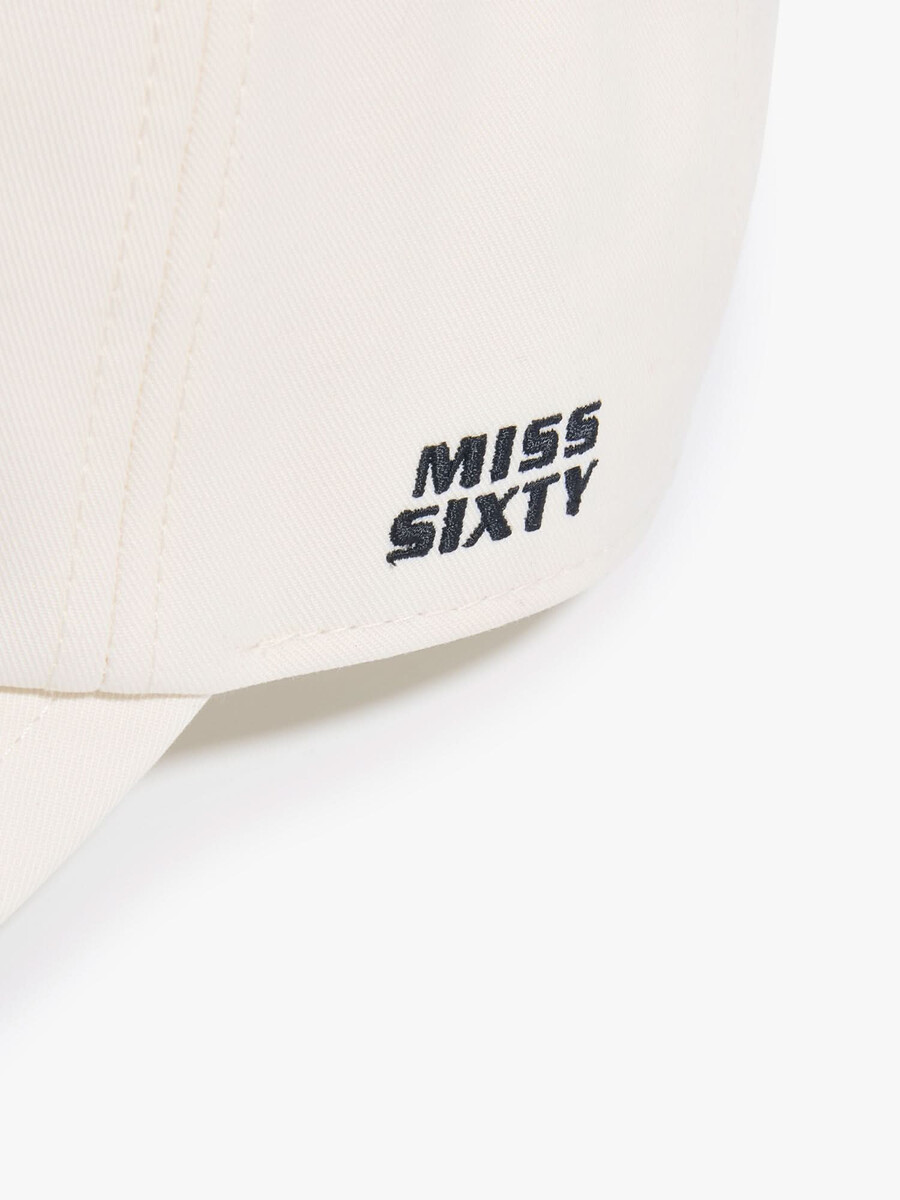 gorra de béisbol bordada