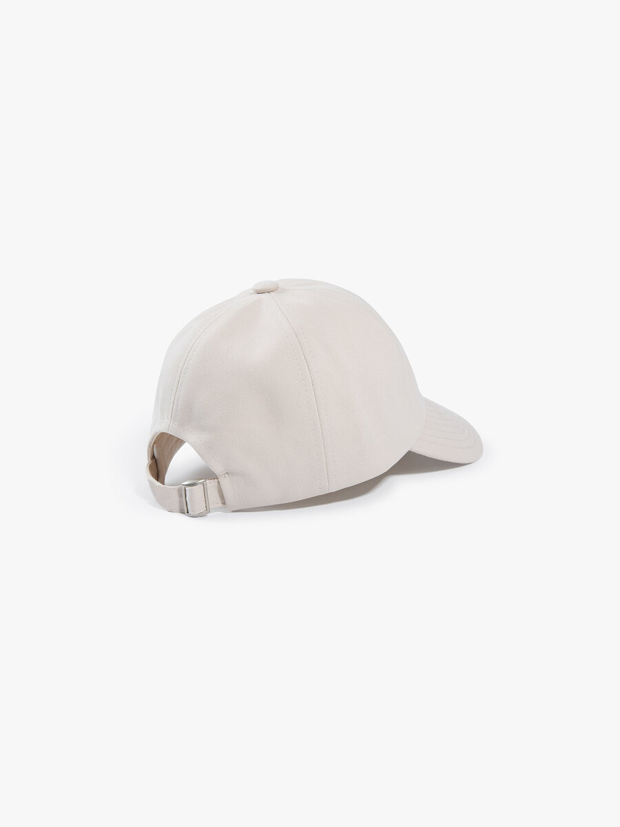 gorra de béisbol bordada