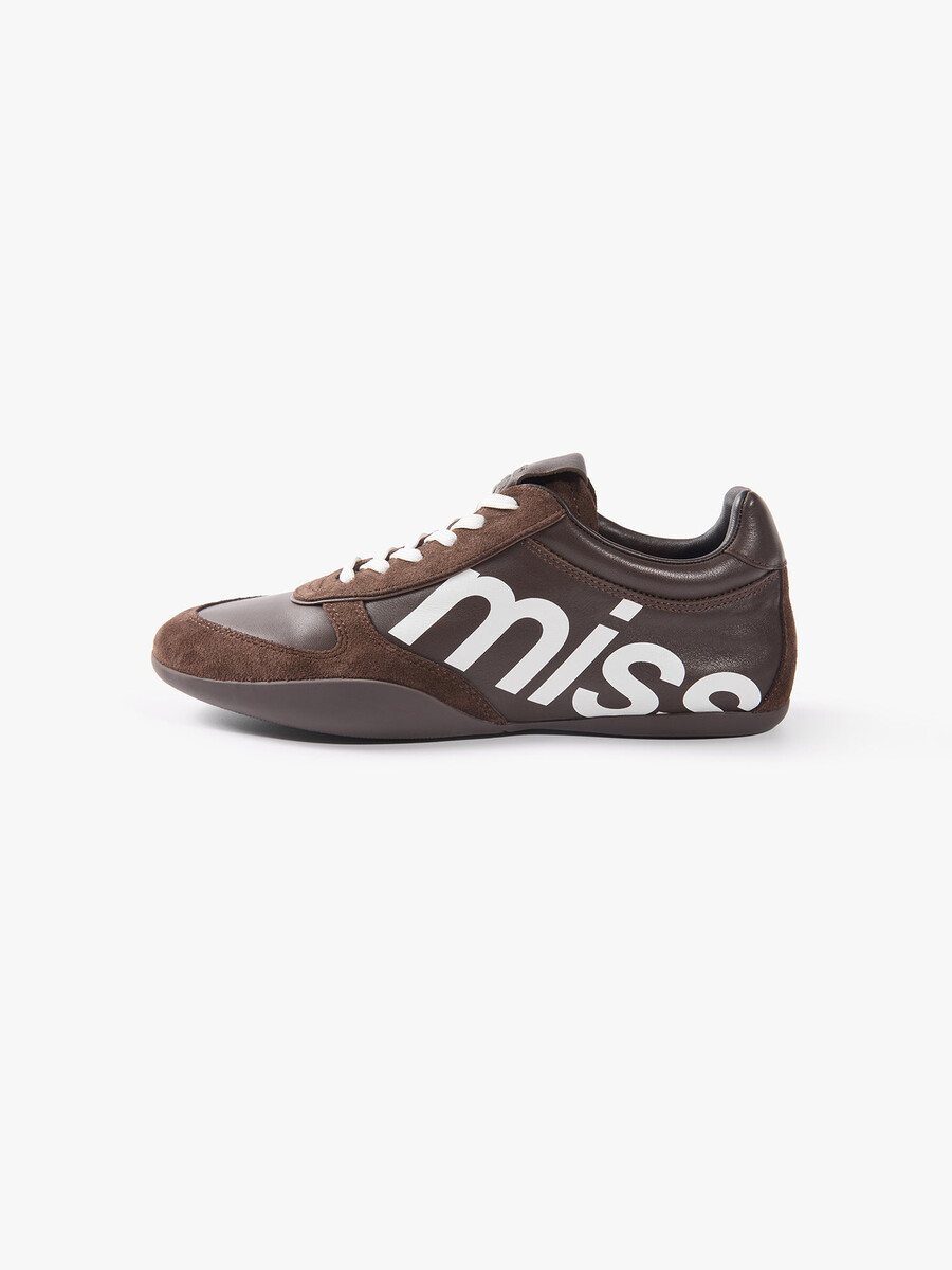 zapatillas con cordones