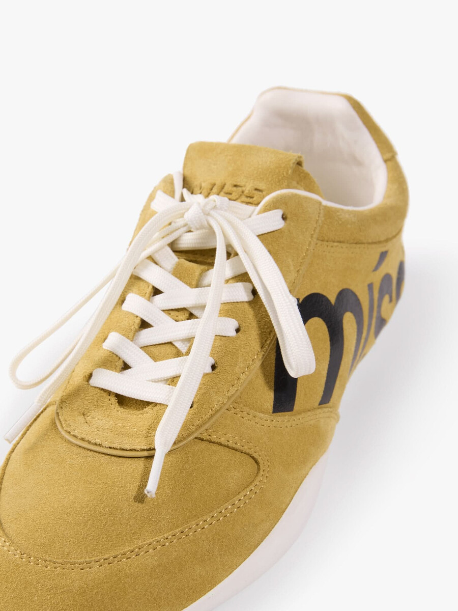 zapatillas con cordones