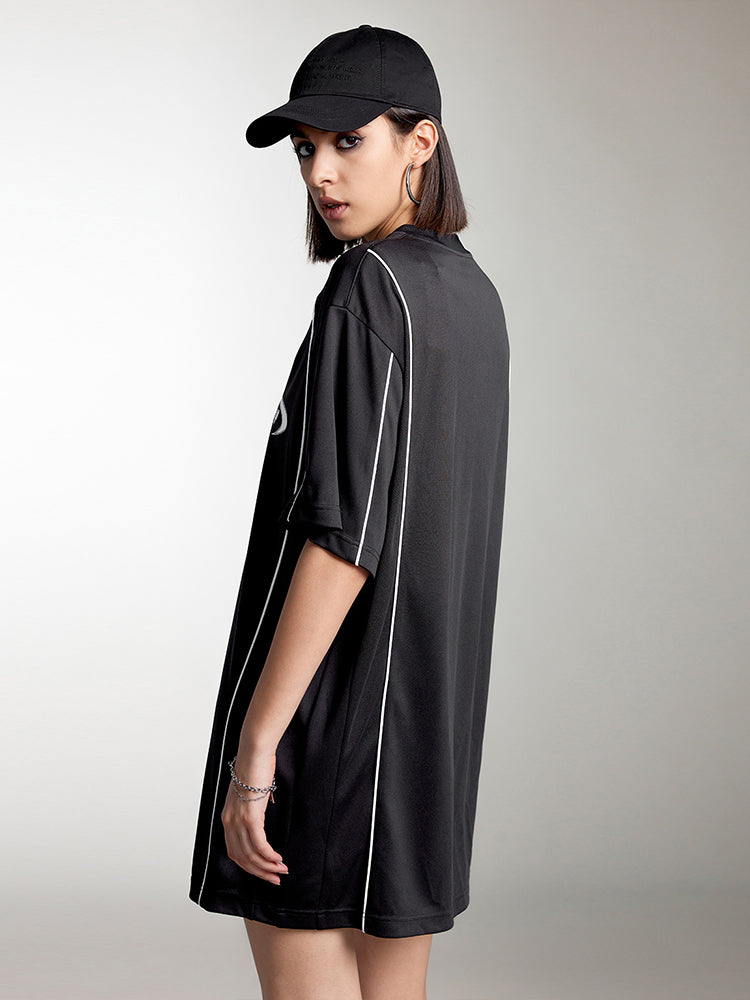 vestido deportivo de cuello redondo