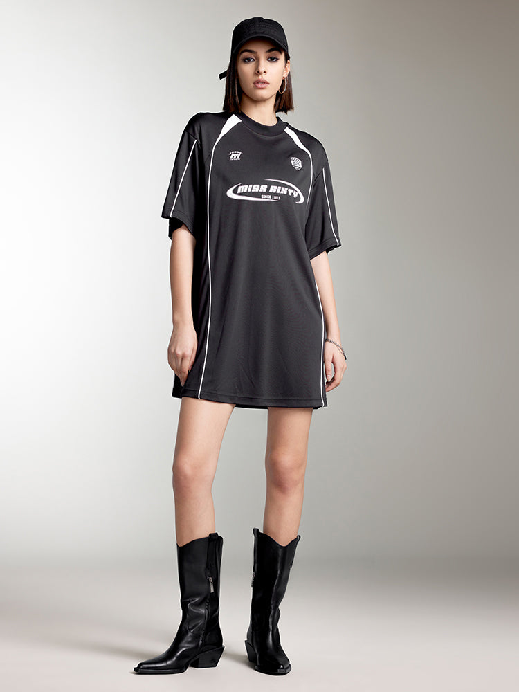 vestido deportivo de cuello redondo