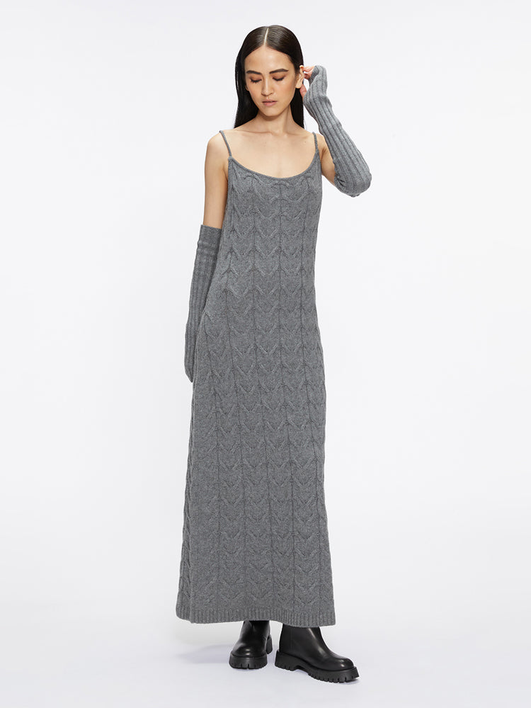 vestido camisola con mangas en los brazos