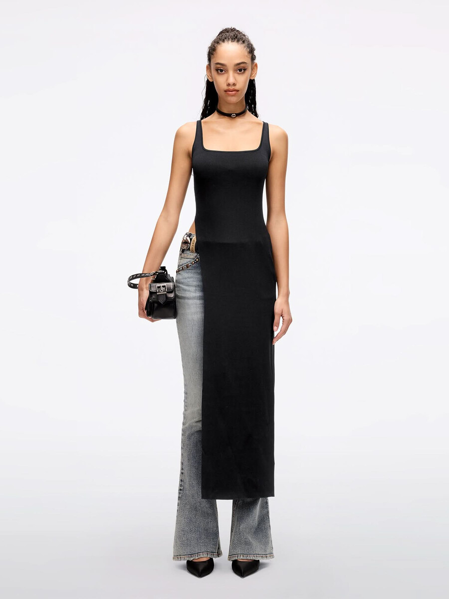 vestido sin mangas con espalda abierta