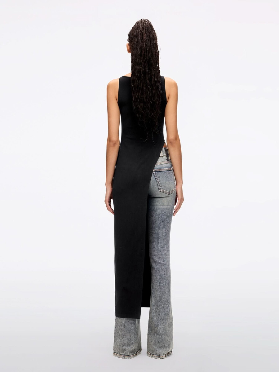 vestido sin mangas con espalda abierta