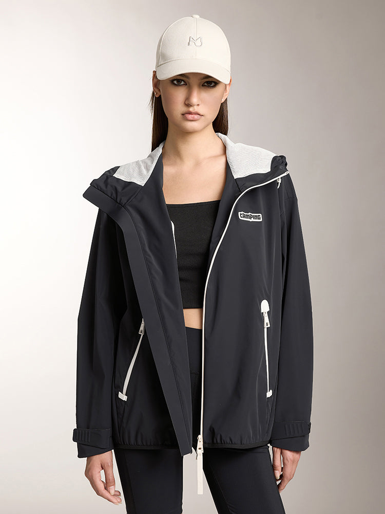 chaqueta cortavientos con capucha y doble cremallera