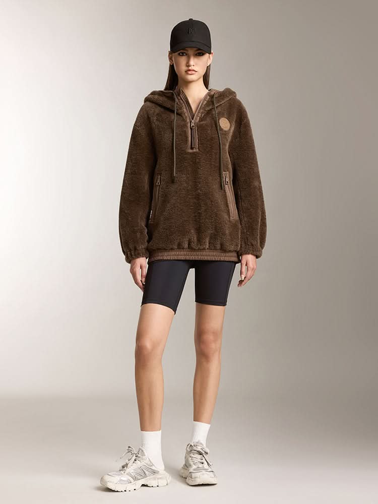 chaqueta polar con capucha