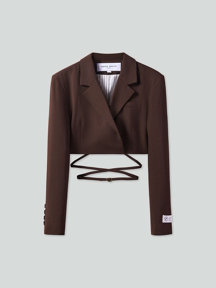chaqueta corta de lana con cordones