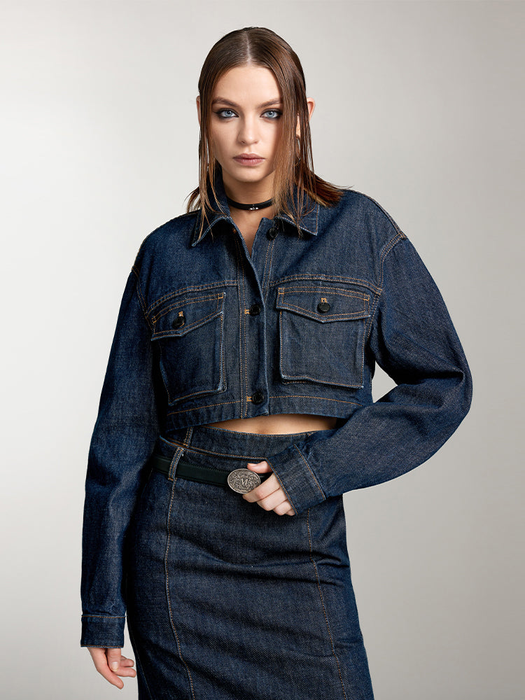 chaqueta vaquera estilo cargo con bolsillos
