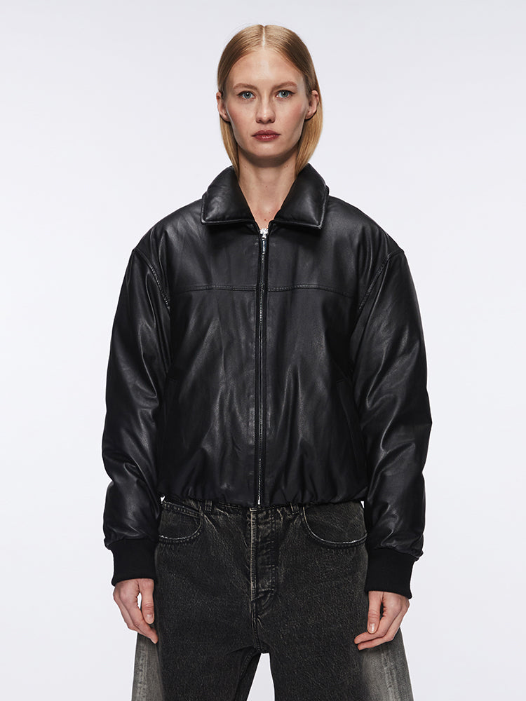 chaqueta bomber de cuero con cuello de embudo