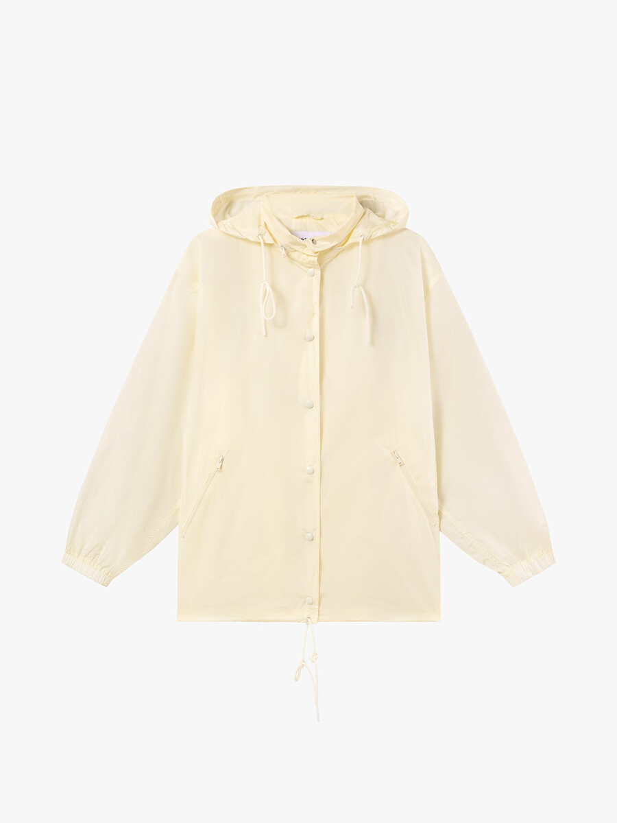 chaqueta ligera con capucha plegable