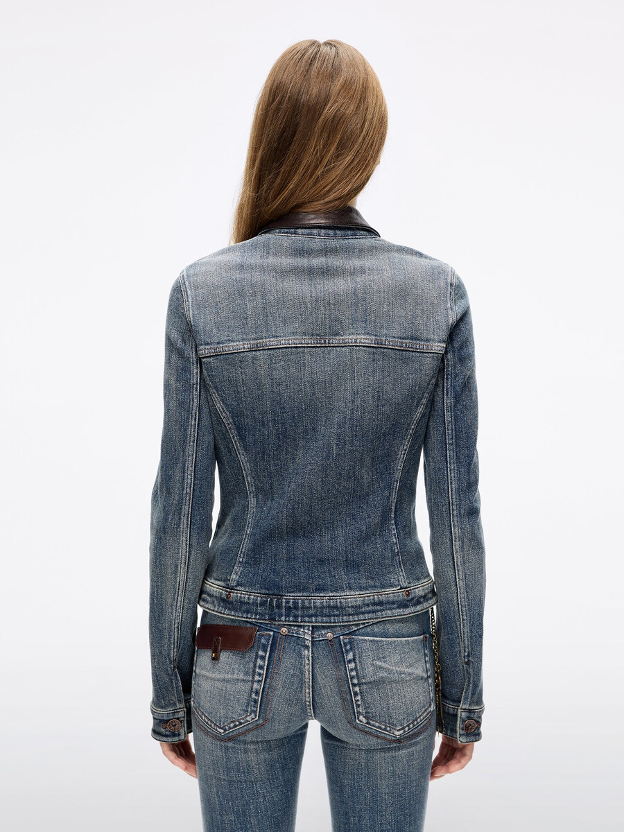 chaqueta vaquera con paneles de cuero
