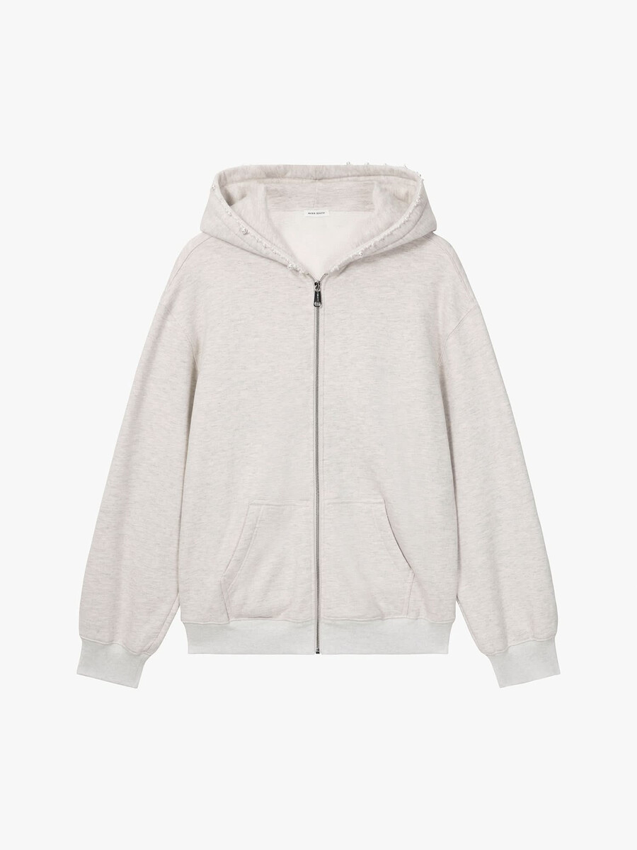 sudadera con cuentas