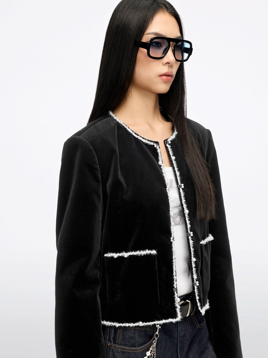 chaqueta de terciopelo adornada