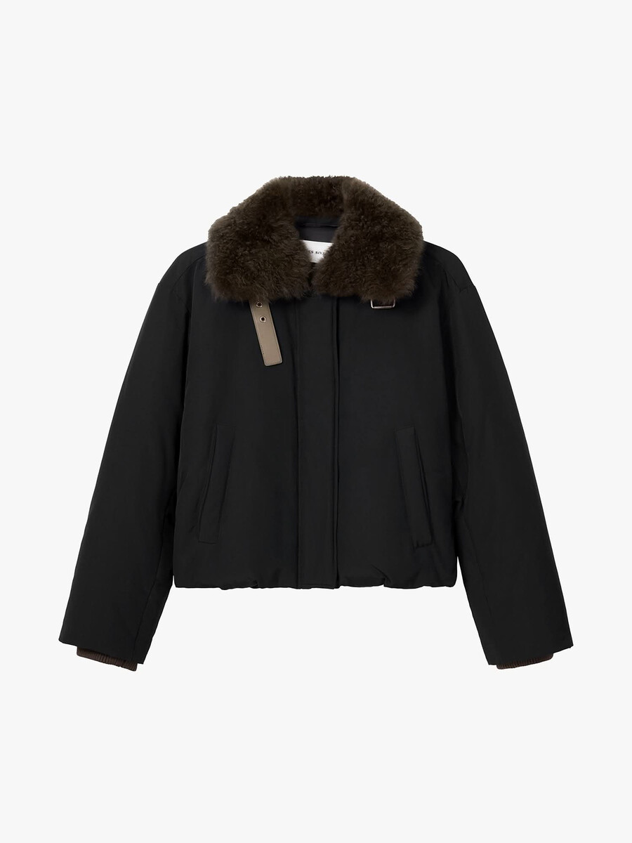 chaqueta de plumas con solapa