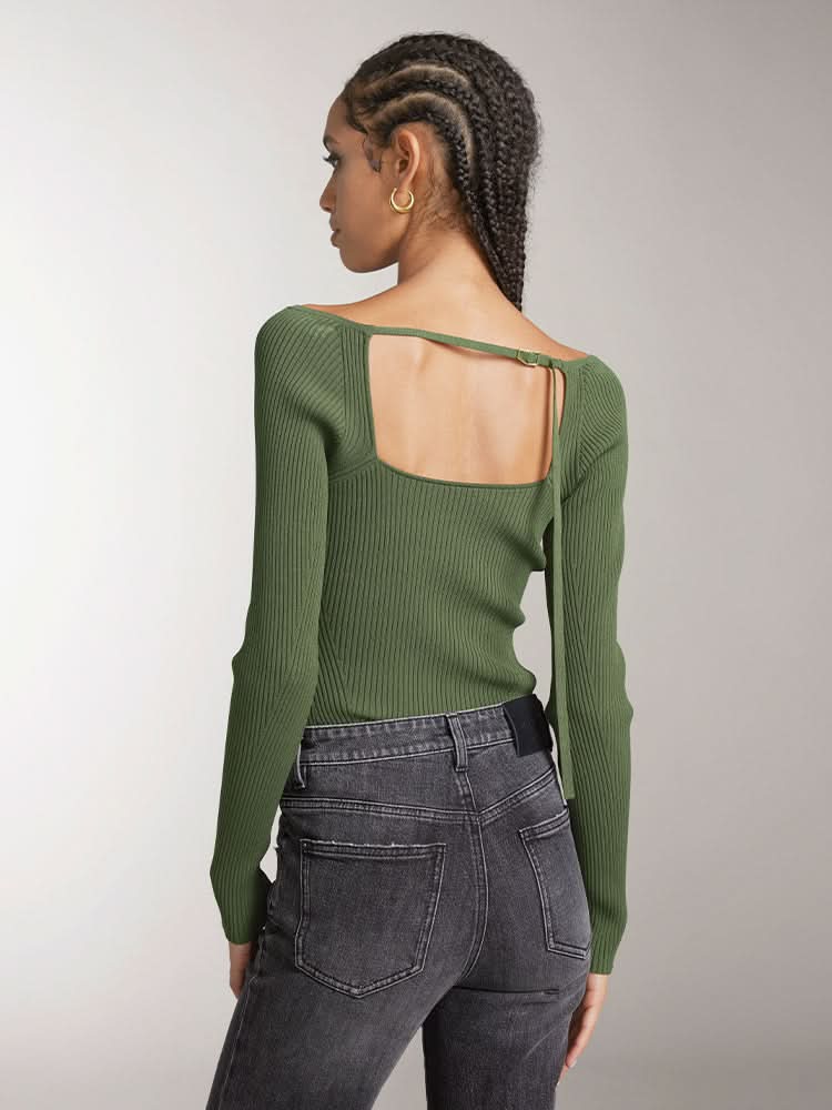 top de punto ajustado con diseño hueco