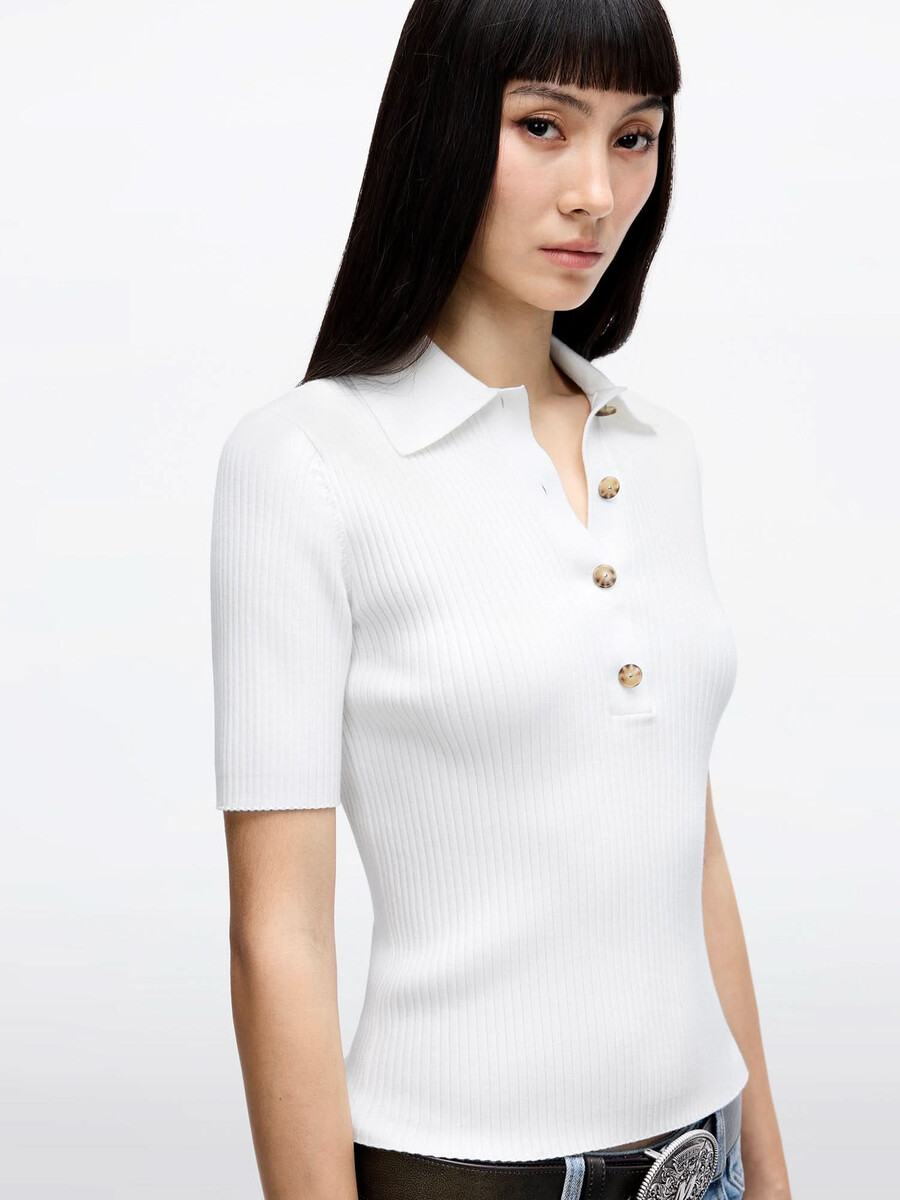 top de punto corto con cuello de polo