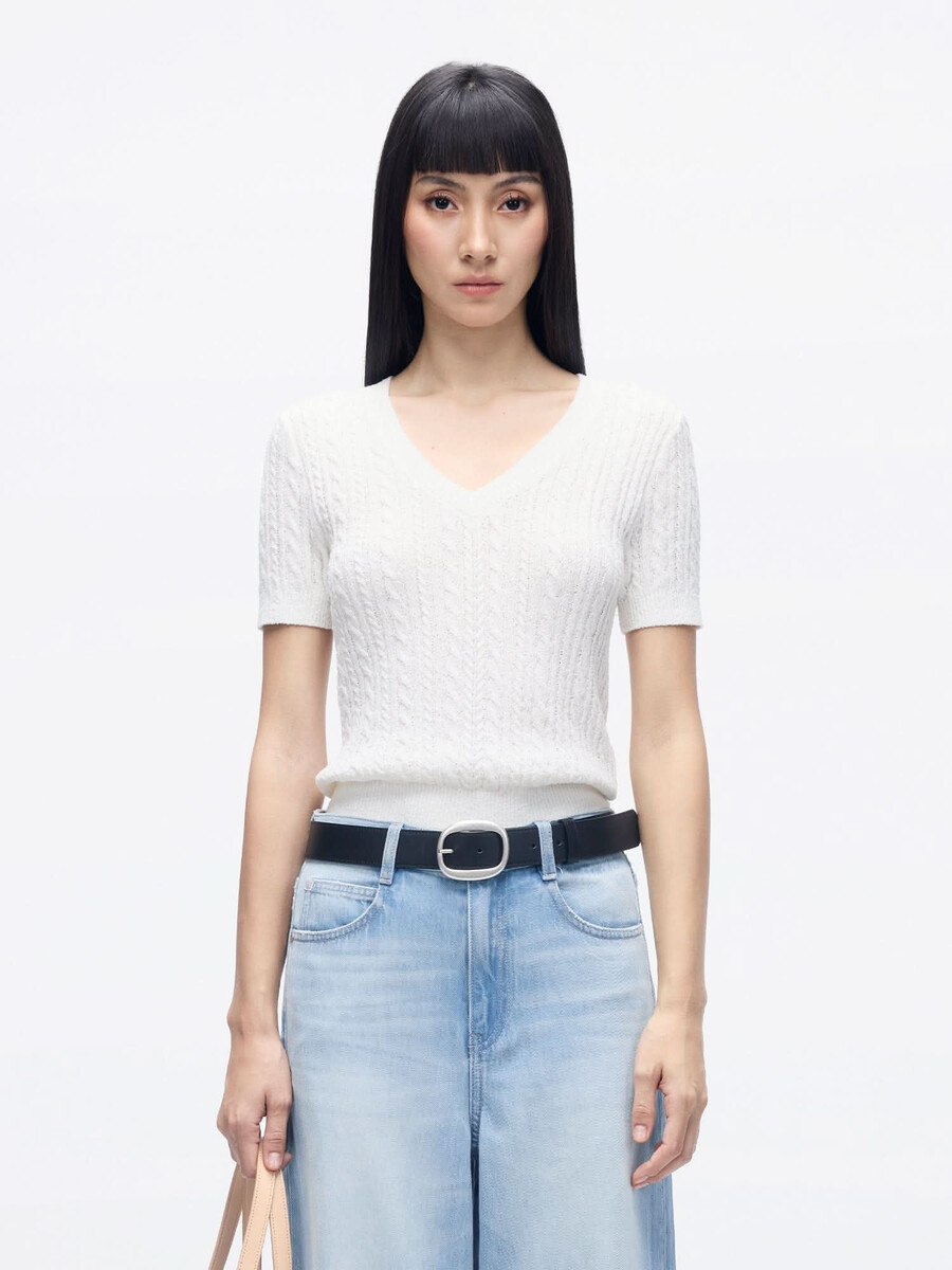 top de punto con cuello en v