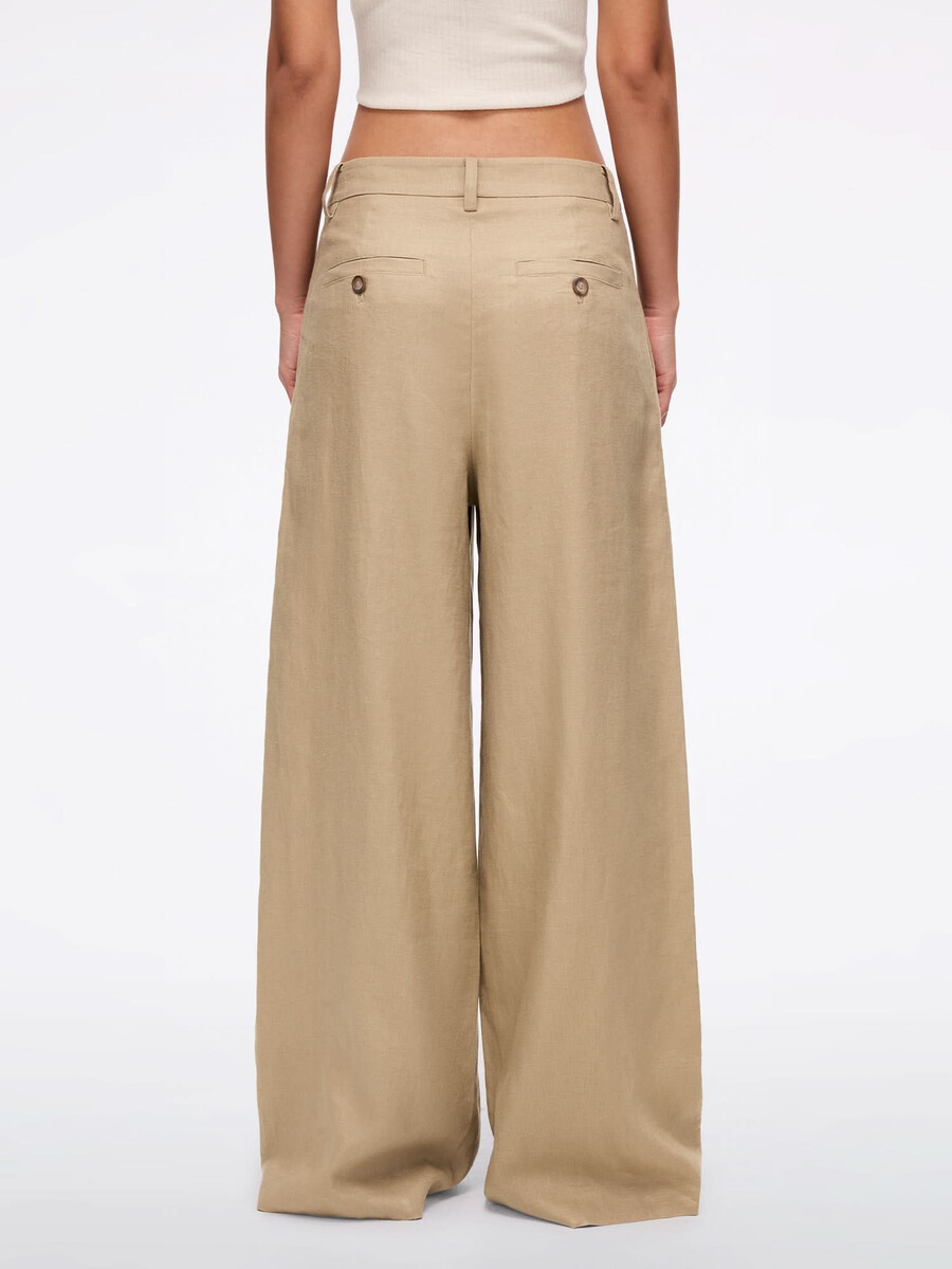 pantalones rectos de lino
