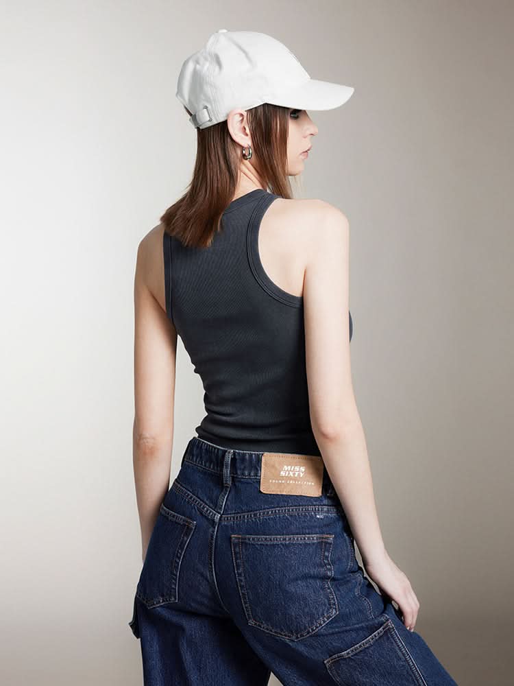 camiseta sin mangas ajustada estampada
