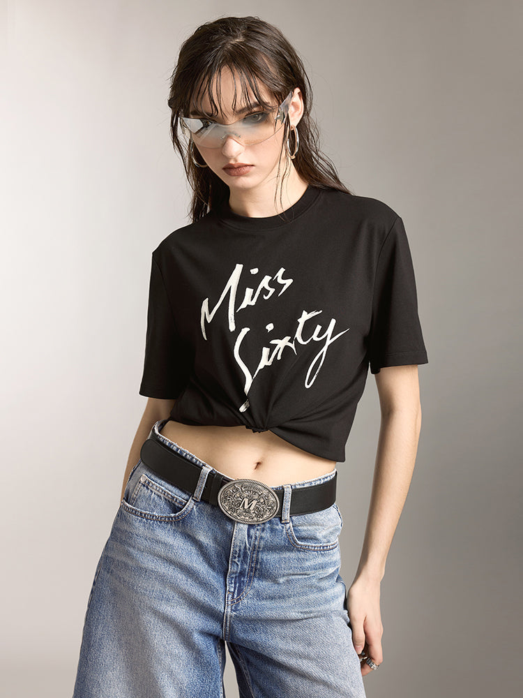 camiseta holgada de manga corta con cuello redondo y estampado