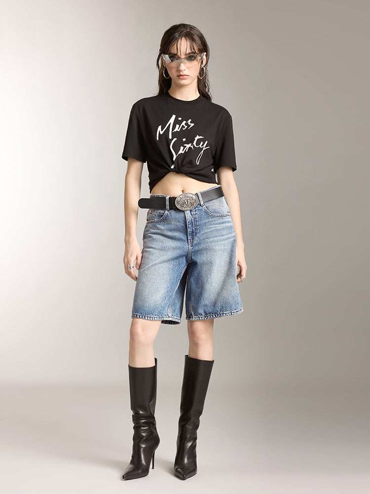 camiseta holgada de manga corta con cuello redondo y estampado