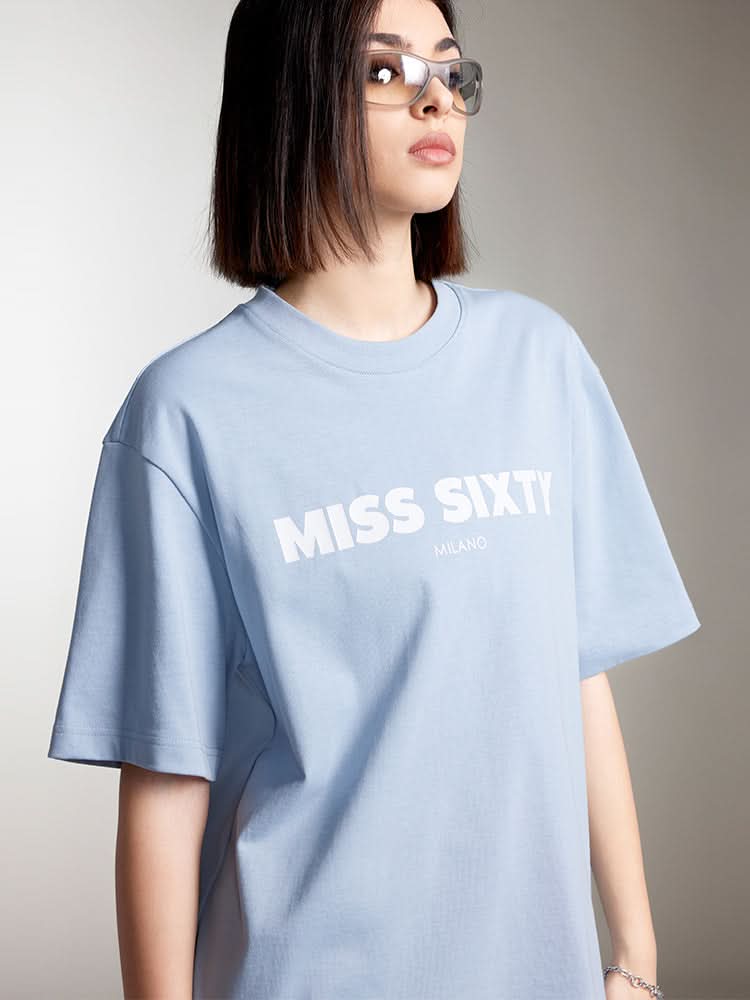 camiseta estampada con cuello redondo