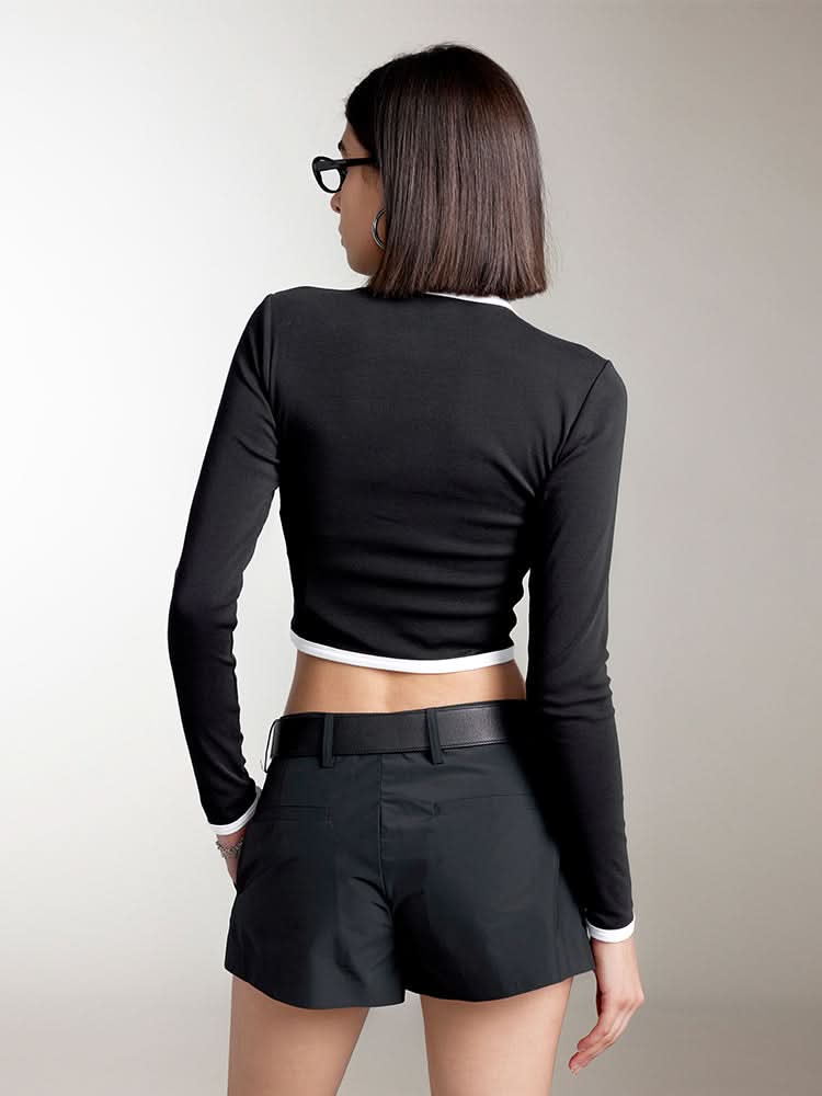 camiseta ajustada con cuello redondo