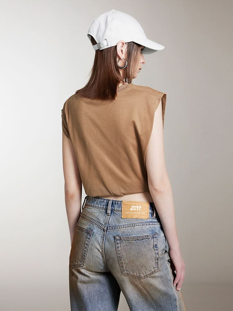camiseta sin mangas con cuello redondo estampada