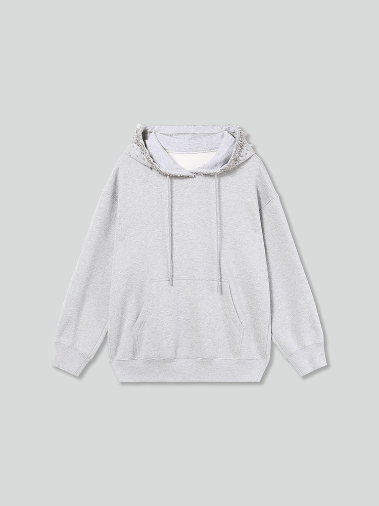 sudadera con capucha y adorno de cuentas