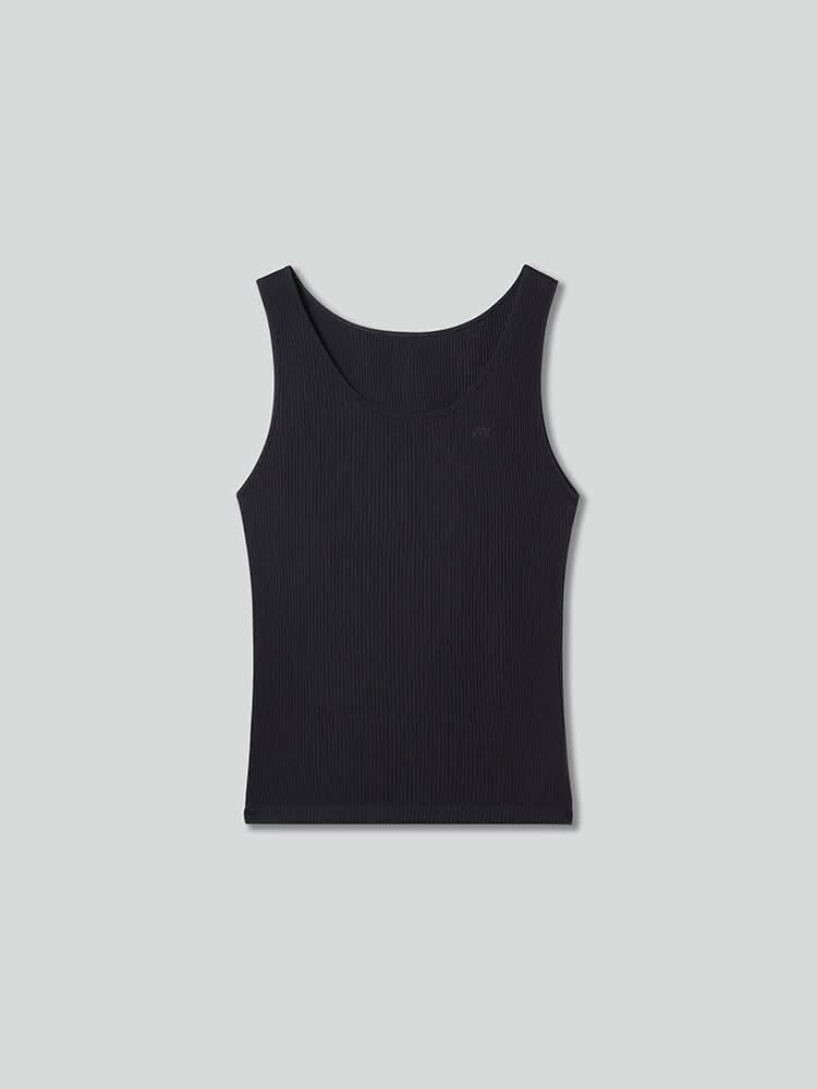 camiseta con cuello en u
