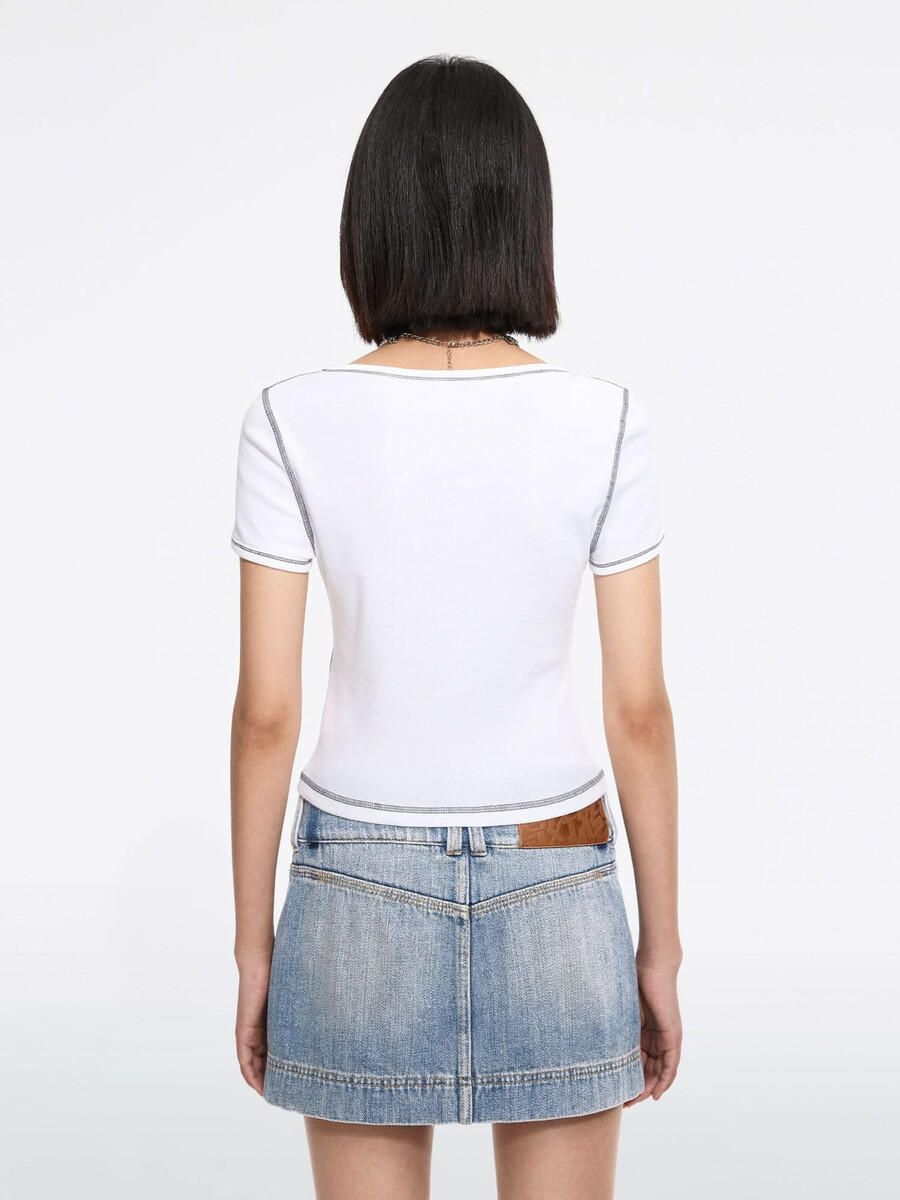 camiseta estampada de cuello redondo