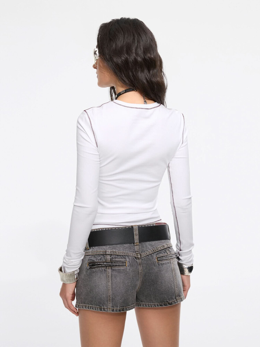 camiseta de cuello redondo