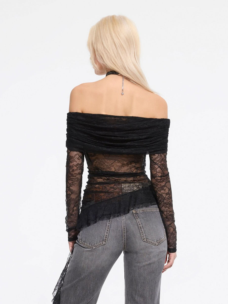 blusa de encaje con hombros descubiertos