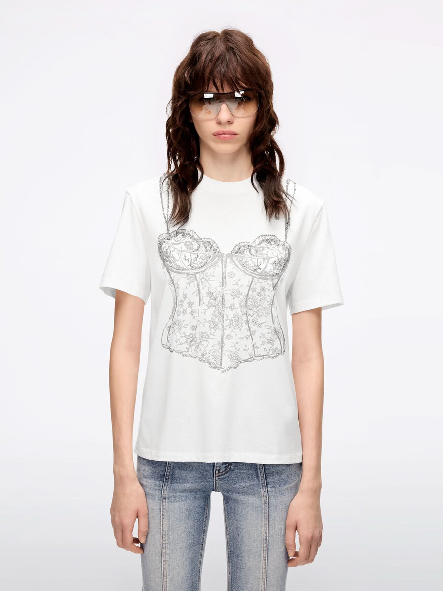 camiseta estampada con cuentas