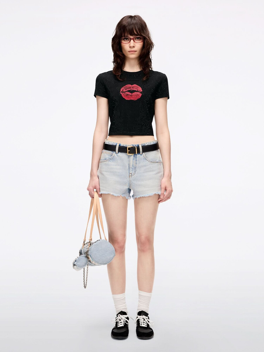 camiseta con estampado de labios adornado con diamantes de imitación