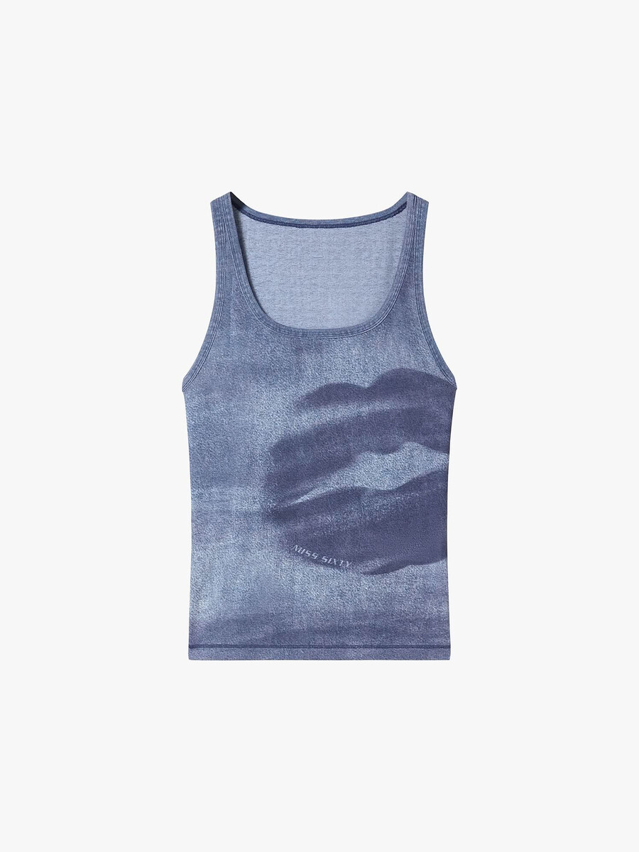 camiseta sin mangas ajustada con estampado de labios