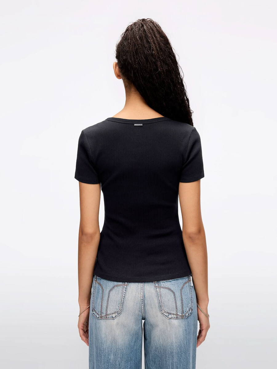 camiseta de manga corta