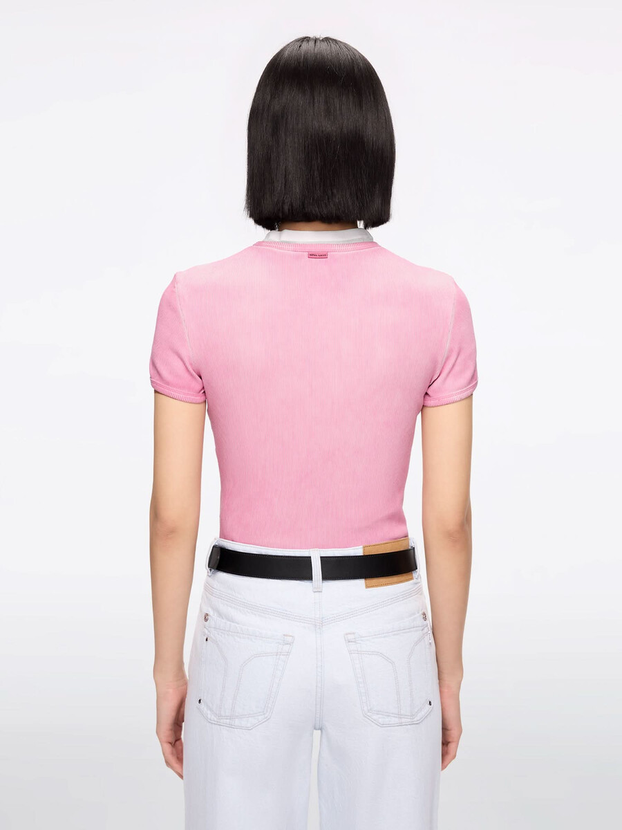 camiseta de cuello redondo