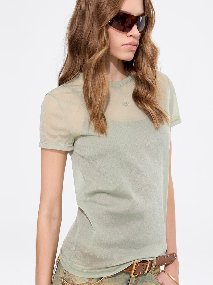 camiseta con estampado de letras