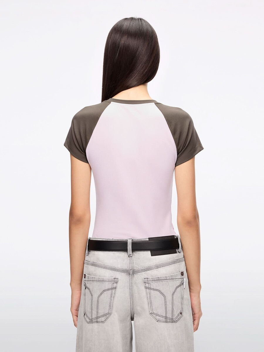 camiseta con bloques de color