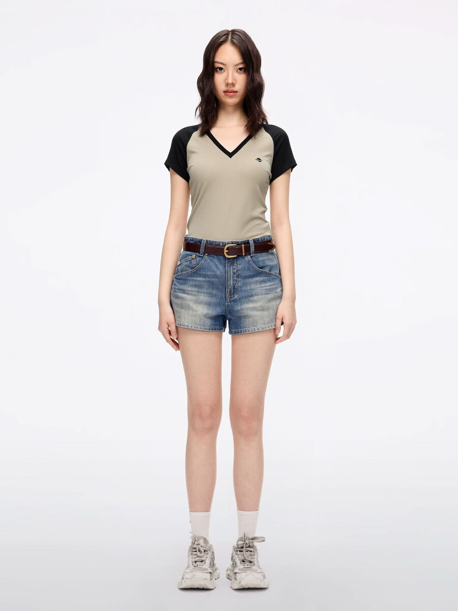 camiseta con bloques de color