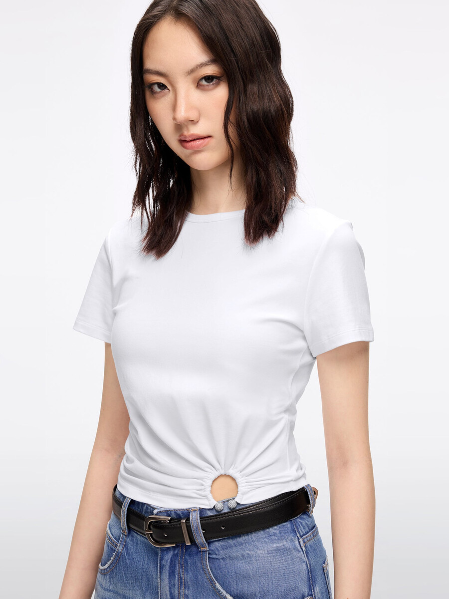 camiseta de manga corta con cuello redondo