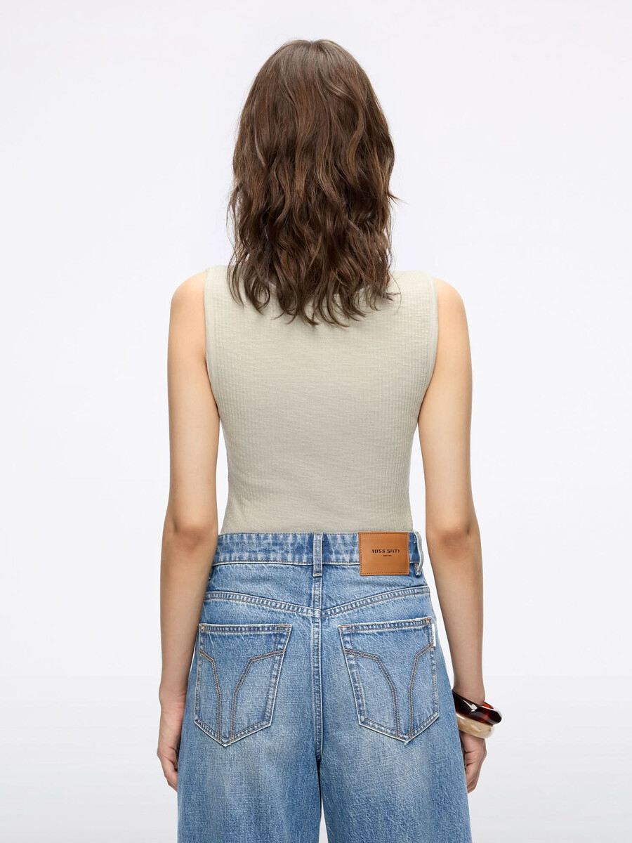 camiseta sin mangas henley