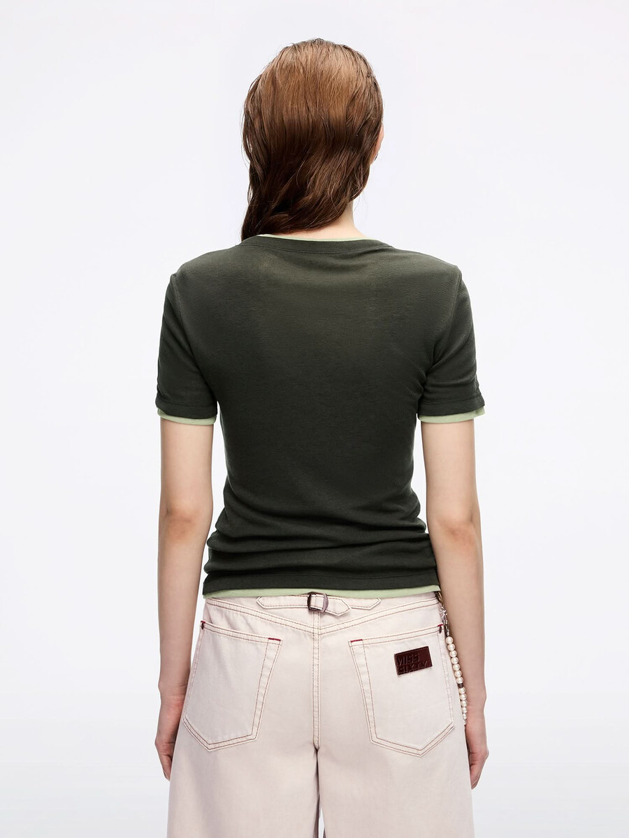camiseta de capas falsas