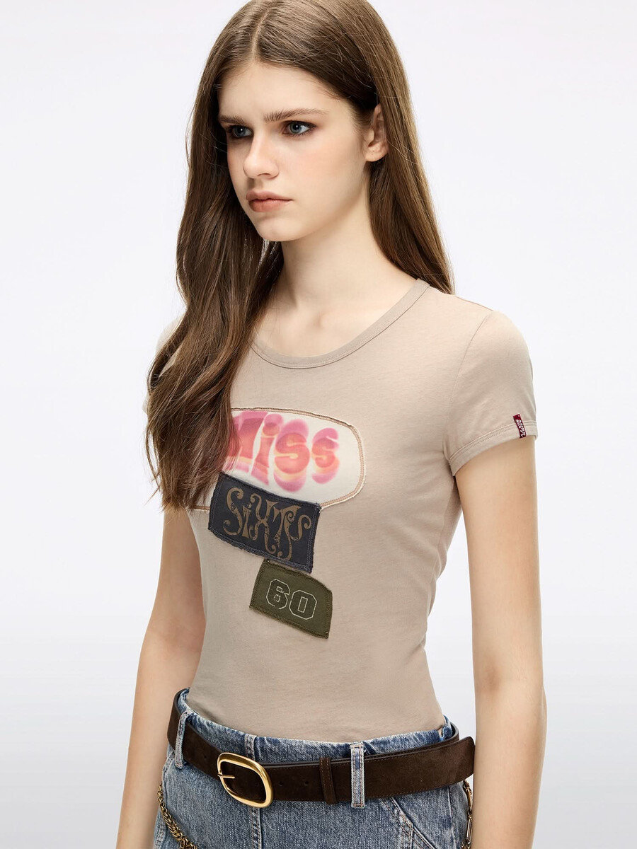 camiseta de patchwork con cuello redondo
