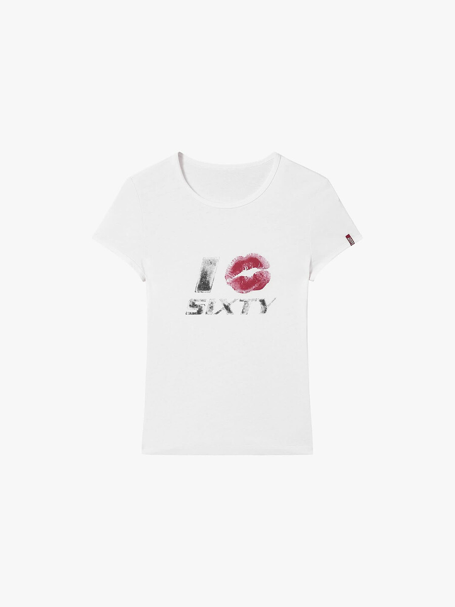 camiseta estampada de corte entallado