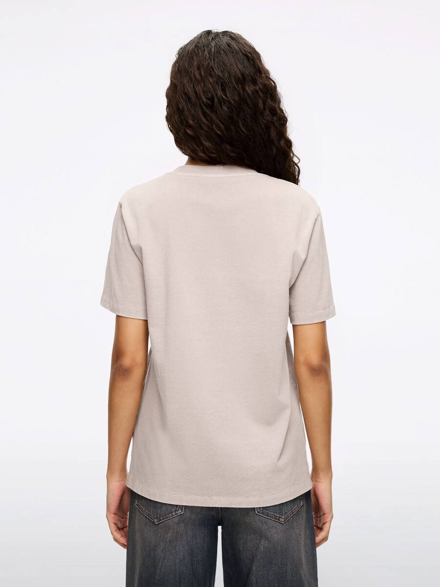 camiseta bordada con diamantes de imitación