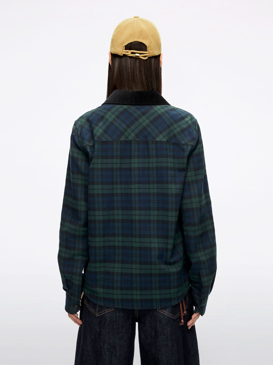 camisa de cuadros con cuello
