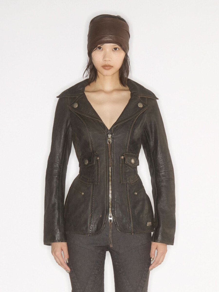 chaqueta de cuero desgastada